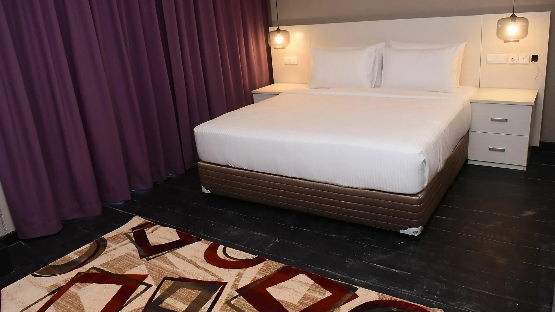 W Residence Kandy 3*,