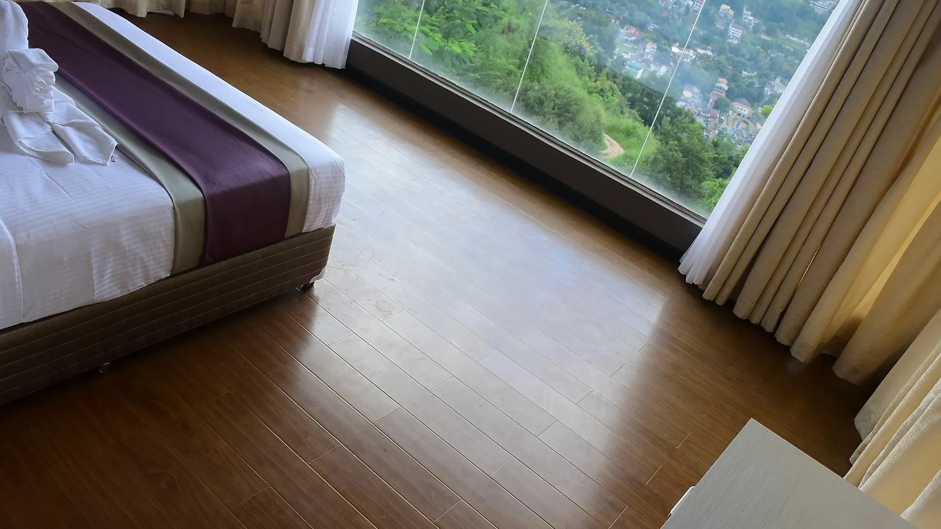 *** Hotel W Residence Kandy Sri Lanka